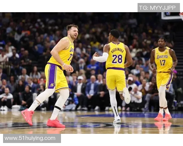 湖人主帅强调团队配合,期待明星球员伤愈复出